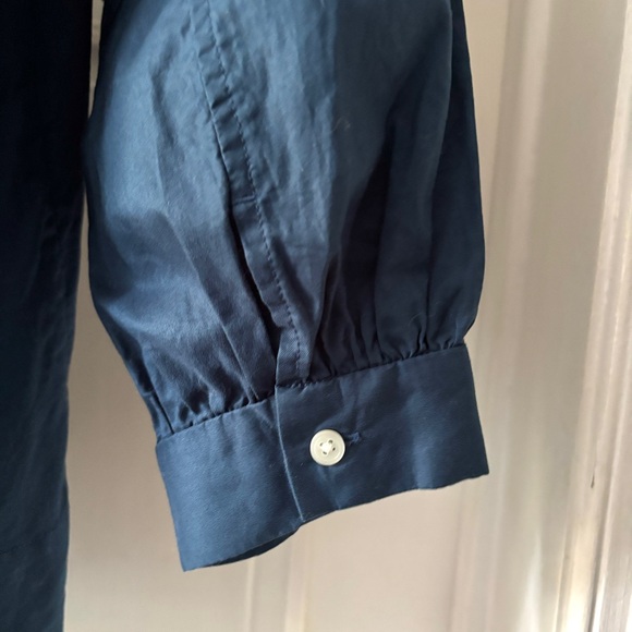 Everlane The Silky Cotton Lantern Top Button Down V Neck Navy Blue Size 6 - Picture 10 of 13